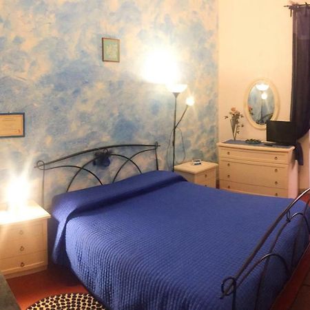 Eco B&B I Due Oleandri マリーナ・ディ・カッラーラ エクステリア 写真